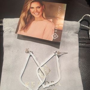 Sophee Kendra Scott White earrings